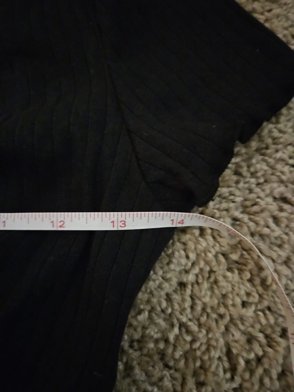 SHEIN Black Ribbed Ruched Front Crop Top - Picture 5 of 6